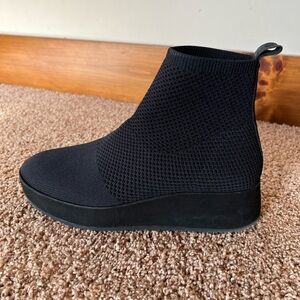 Eileen Fisher 9.5 black wedge boot